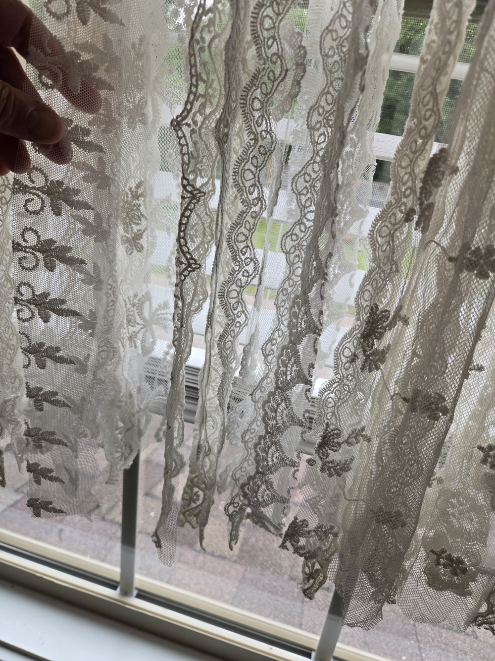 Boho Farmhouse Cottagecore Ivory Crochet and Lace Window Panel Sz 40W x 45L - Picture 7 of 10